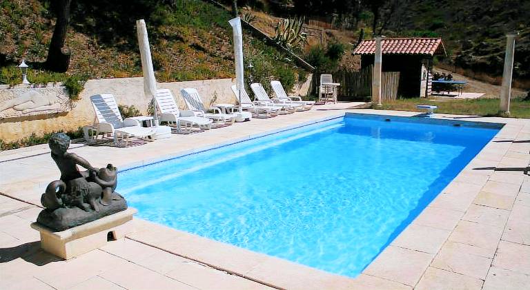 Holiday apartment with garden, pool & BBQ — photo 2