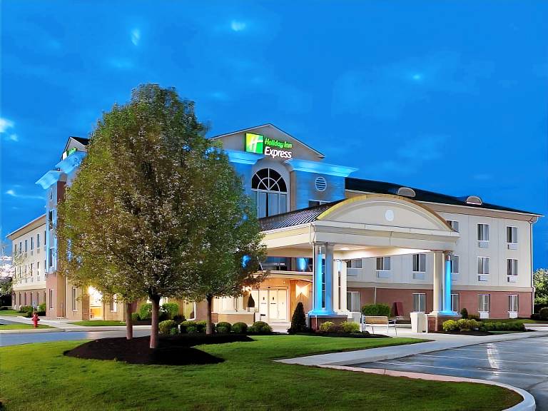 Holiday Inn Express & Suites Marion Northeast By IHG in Marion, IL