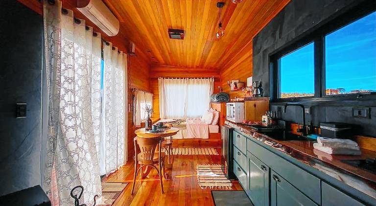 Lodge with terrace & yard | Dogs allowed — photo 3