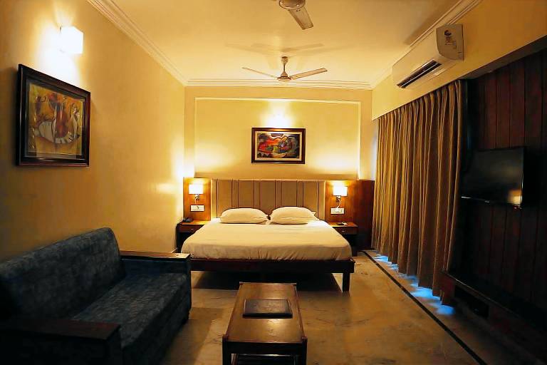 Hotel Sandhu Palace in Jodhpur