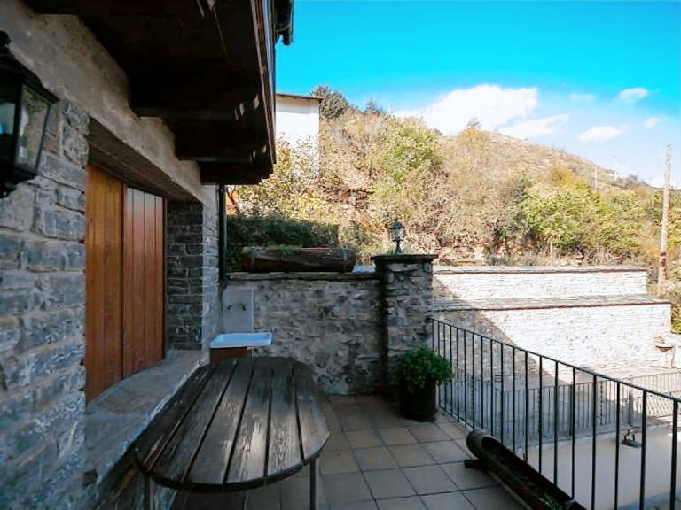 Villa with 5 rooms for 10 persons — photo 4