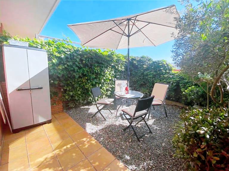 Apartment 'Apartamento-loft, Lloret De Mar' with Shared Pool, Wi-Fi and Air Conditioning — photo 4