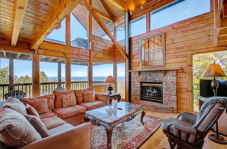 Smoky Mountain Cabin with Views Hot Tub and Loft — photo 2