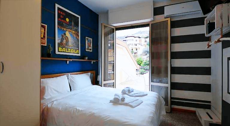 Holiday apartment with patio | Next to the beach | Pets allowed in Alassio