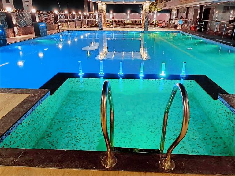 Resort  Silampur