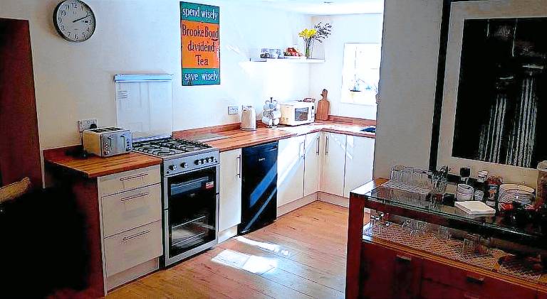 Crown House & Lodges B&B — photo 4