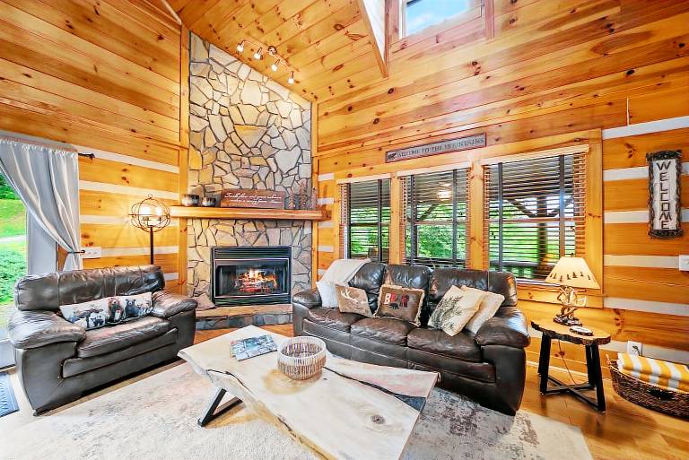 Cabin with barbecue & jacuzzi | Mountain view — photo 3