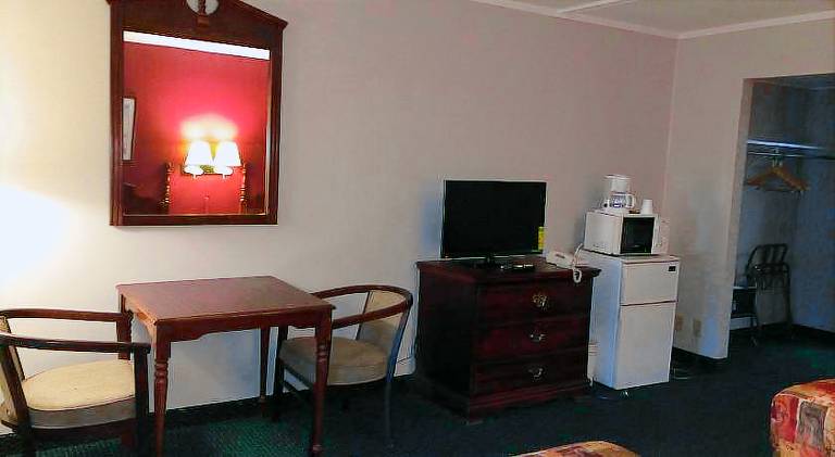 Rapids Inn & Suites — photo 2