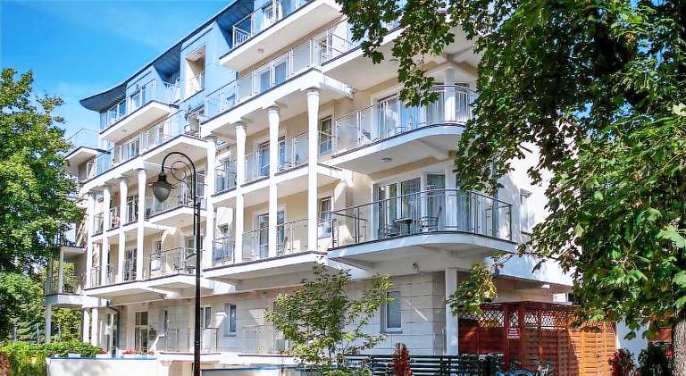 Wonderful serviced apartment with hot tub, pool & sauna | Close to the beach | Pets allowed in Swinoujscie