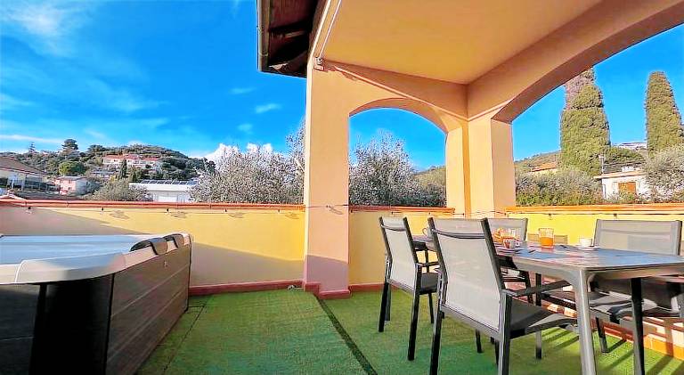 Villa with pool, hot tub & grill | Pets are welcome — photo 5
