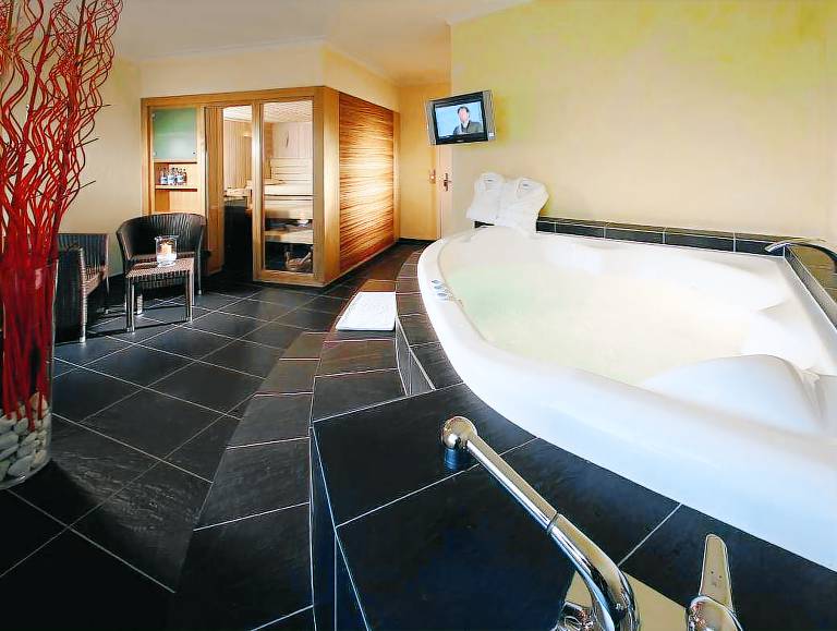 Hotel et Centre Thermal d'Yverdon-les-Bains in Yverdon-les-Bains