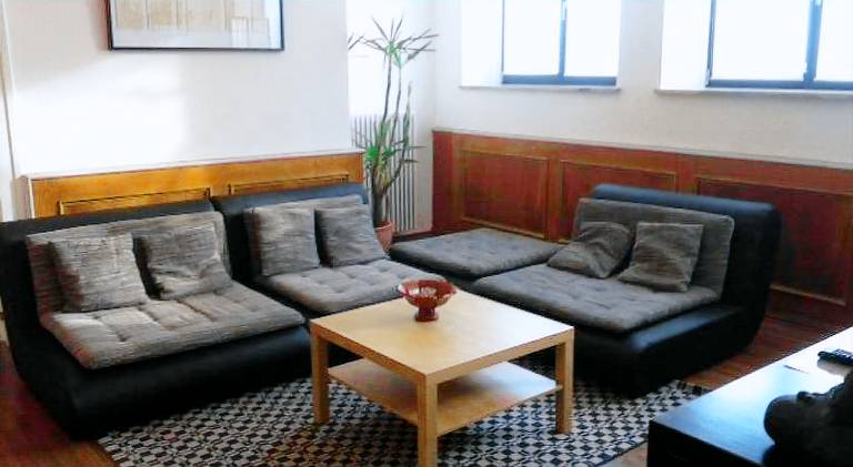 Rental apartment with yard — photo 4