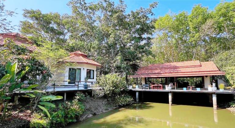 Navari Homestay in Rayong