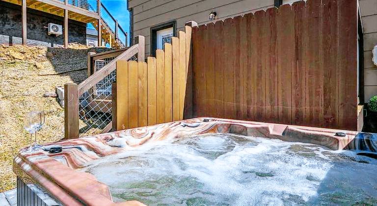 Tranquility/Mountain Cabin/Indoor Pool/Hot Tub/Games/Views — photo 4