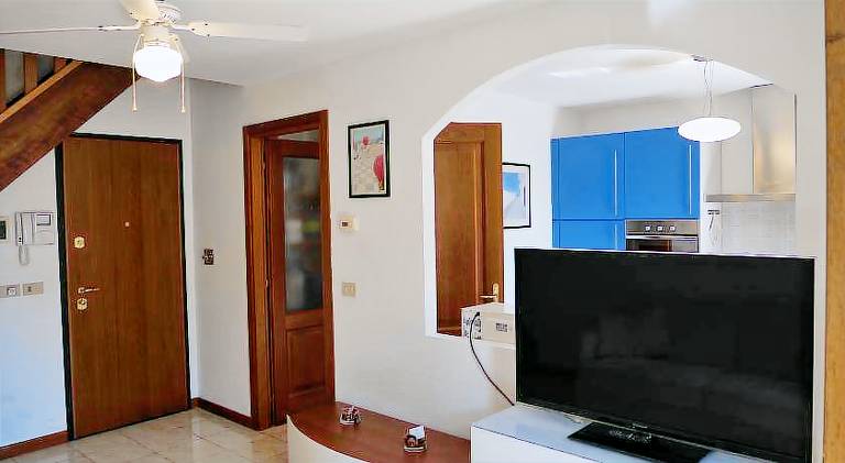 Holiday apartment with terrace & garden — photo 2