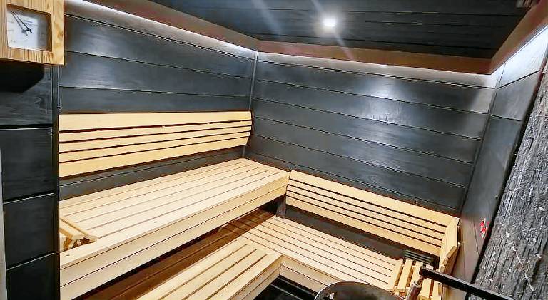Serviced apartment with terrace, pool & sauna — photo 3