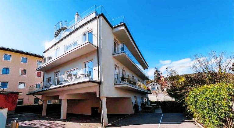 Pleasant serviced apartment with garden, patio & barbeque | Dogs allowed in Poertschach am Woerthersee