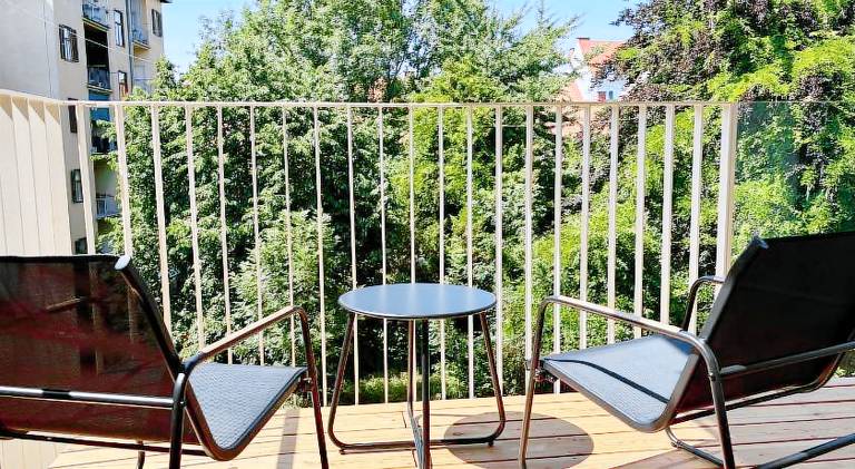 Apartment with garden & terrace — photo 5