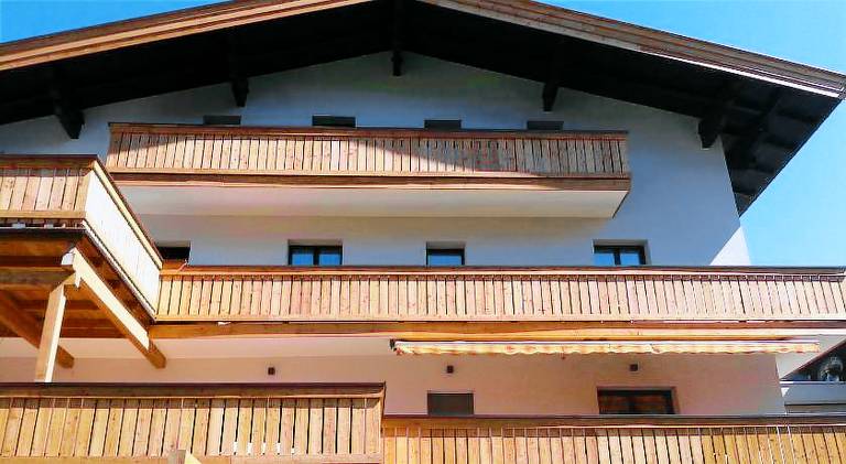 Holiday apartment with grill, terrace & garden in Saalbach-Hinterglemm