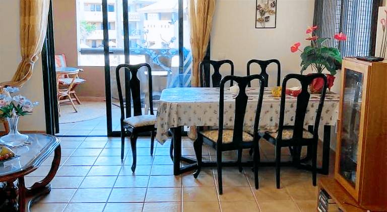 Apartment with private pool, patio & garden — photo 4