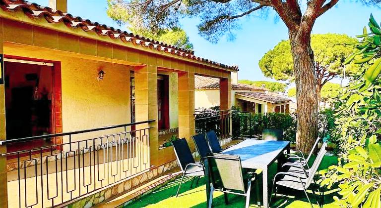 Pleasant vacation home with pool | Close to the beach | Pets are welcome in Begur