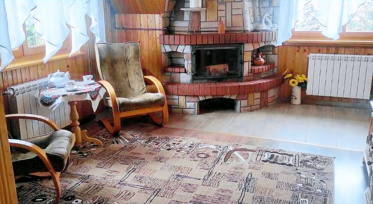 Holiday apartment with BBQ, garden & patio — photo 2