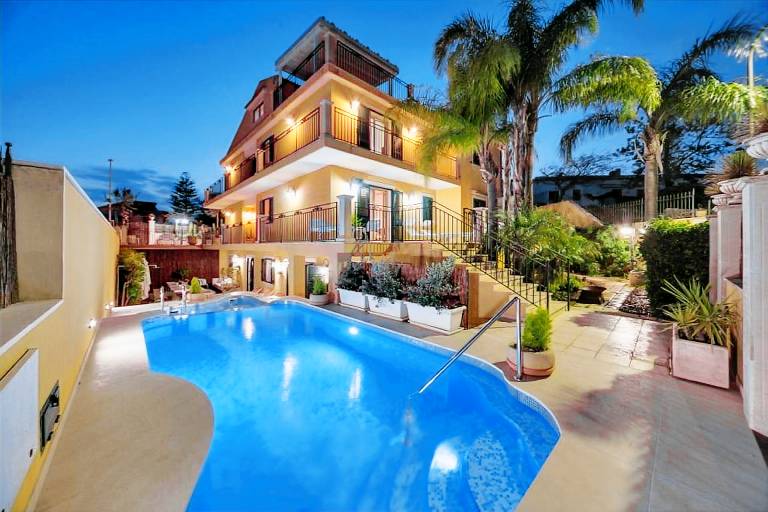 Apartment 'Athena In Villa' with Shared Pool, Wi-Fi and Air Conditioning — photo 3