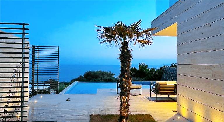 Beautiful villa with pool | Pets allowed in Senj