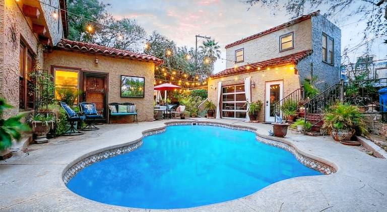 Villa with jacuzzi & pool — photo 4