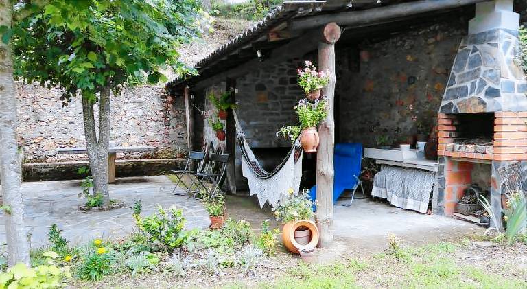 House with patio, garden & grill | Pets are welcome — photo 4