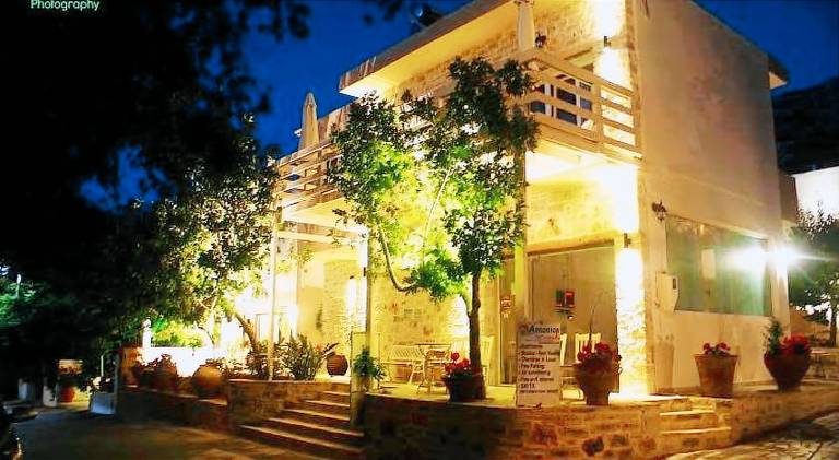 Holiday apartment with garden, pool & grill — photo 4