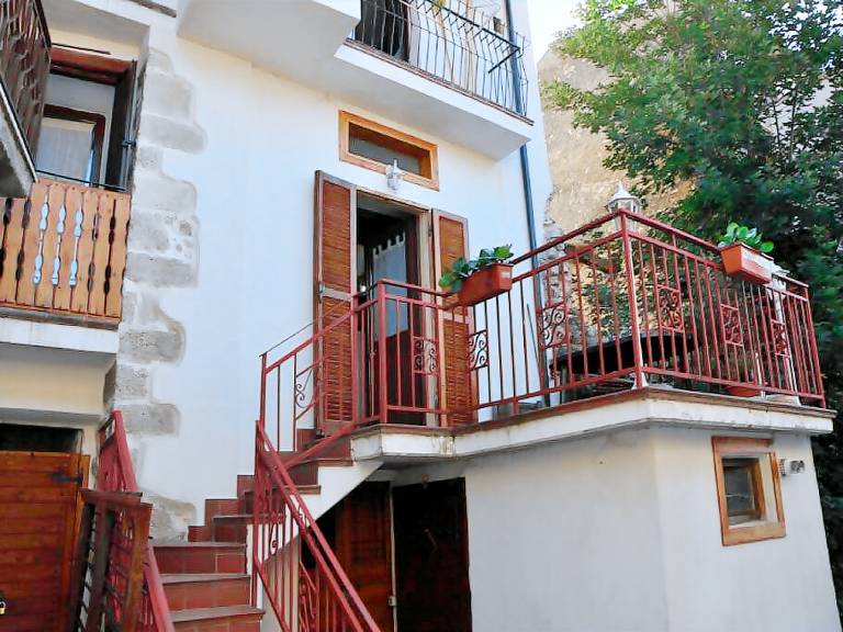 Wonderful apartment with terrace & grill | Mountain view | Dogs allowed — photo 4