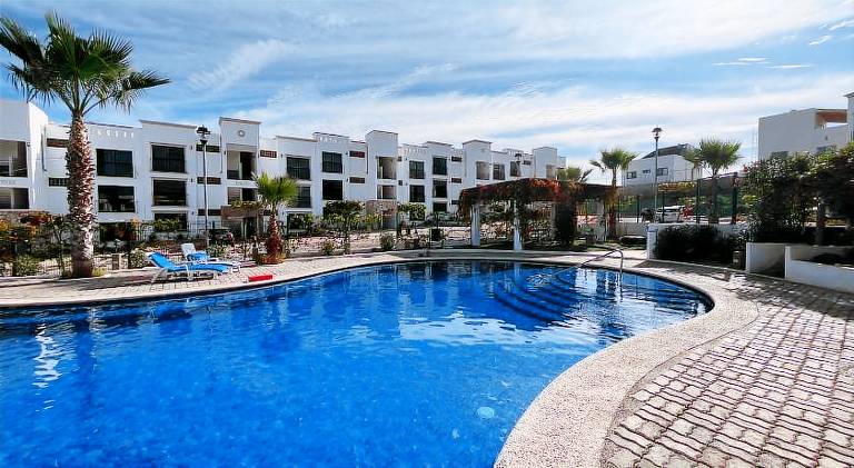 Holiday apartment with pool — photo 3
