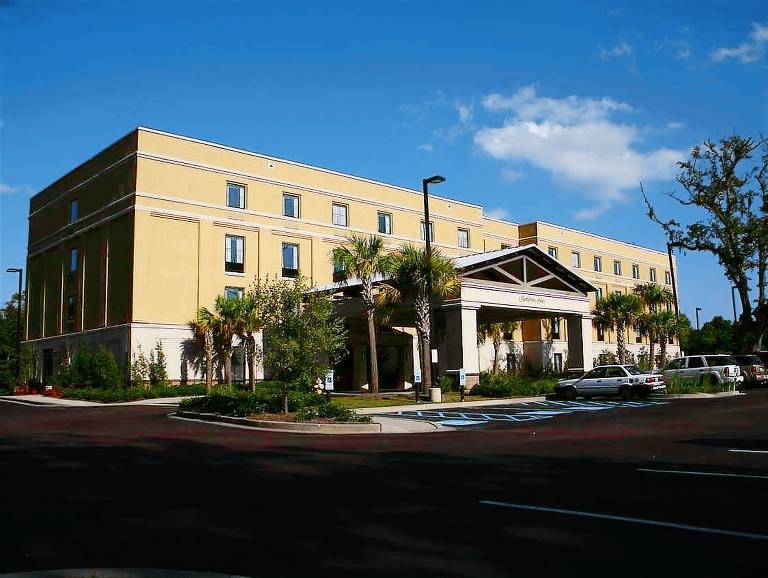 Hampton Inn Charleston/Daniel Island in Charleston, SC