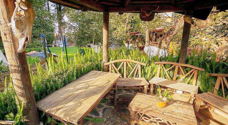 Lodge with garden & patio — photo 4