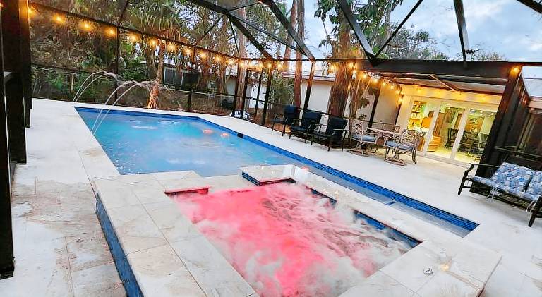 House with jacuzzi & pool | Dogs allowed in Naples, FL