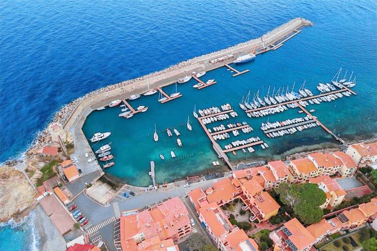 APPARTAMENTI MARCIANA MARINA - APPARTAMENTO L'EDERA — photo 3