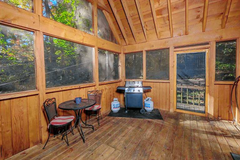 Romantic Fireplace & Hot Tub - A Mountain Surprise — photo 4