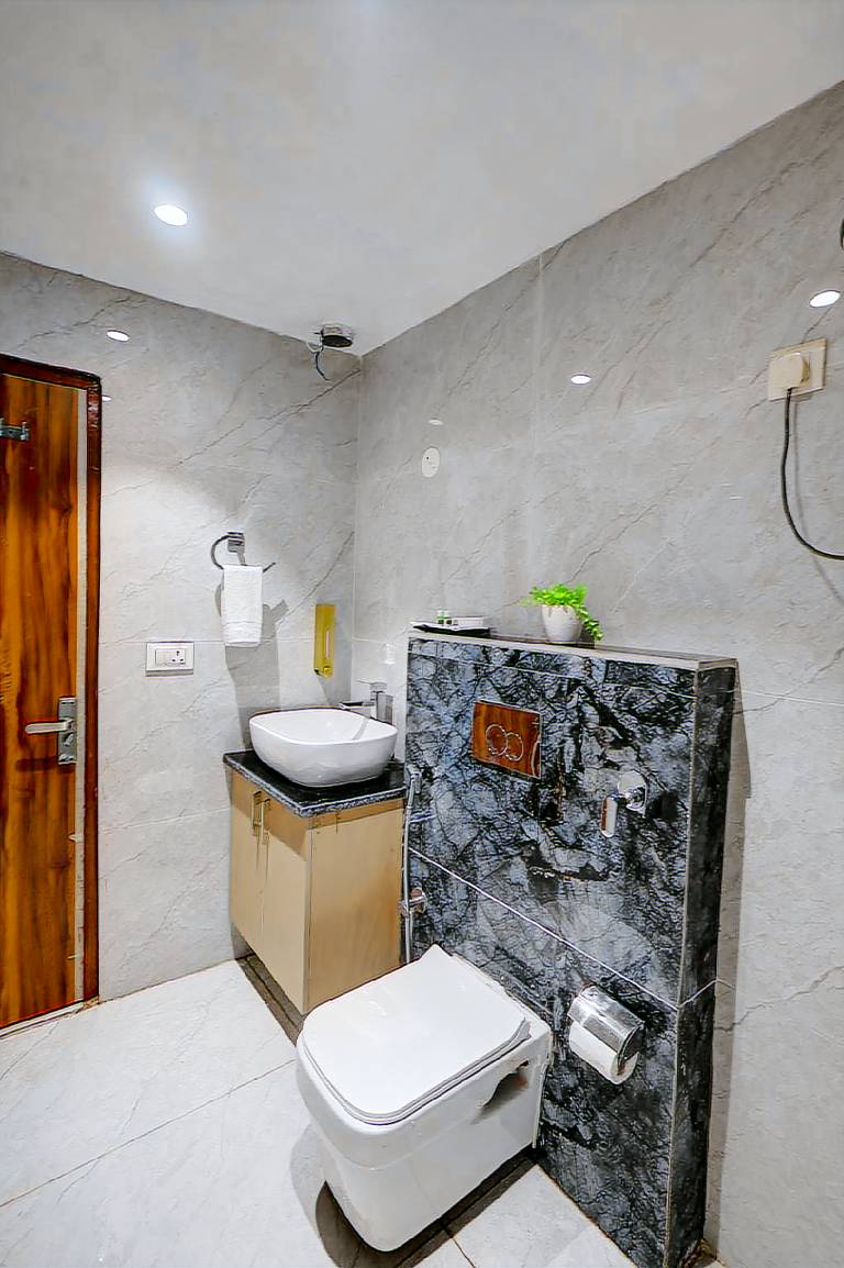 HOTEL VIVANTA SUIT in New Delhi