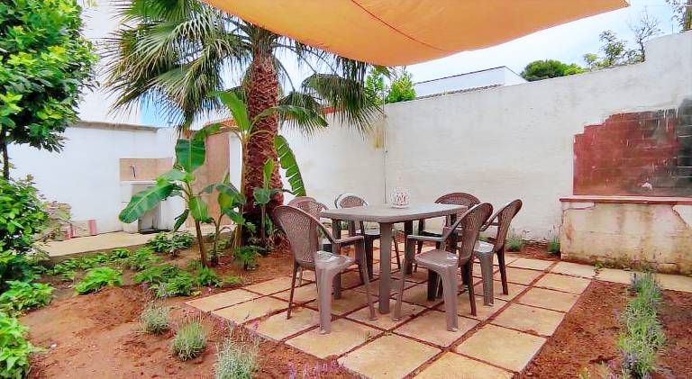House with BBQ, garden & terrace — photo 4
