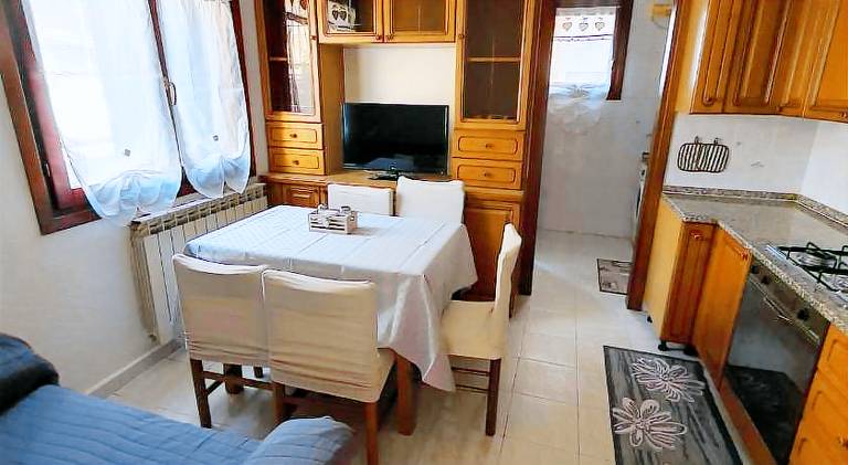 Apartment with 2 rooms for 5 persons — photo 2