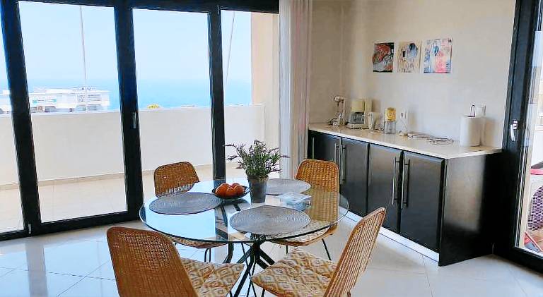 Holiday apartment with patio & hot tub — photo 3
