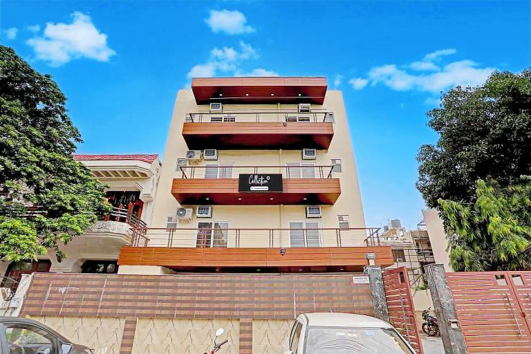 Super Collection O Sector 55 Noida Near Noida Stadium