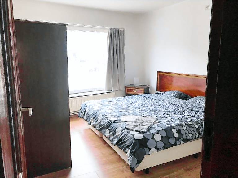 100 m&sup2; Privatzimmer