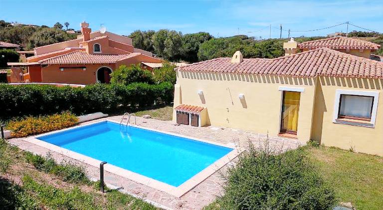Villa with pool in Stintino