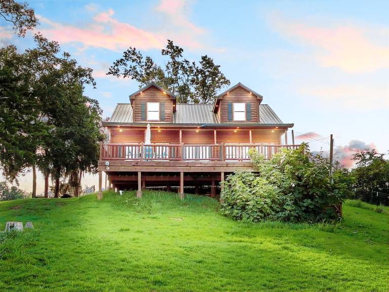 Cabin Many