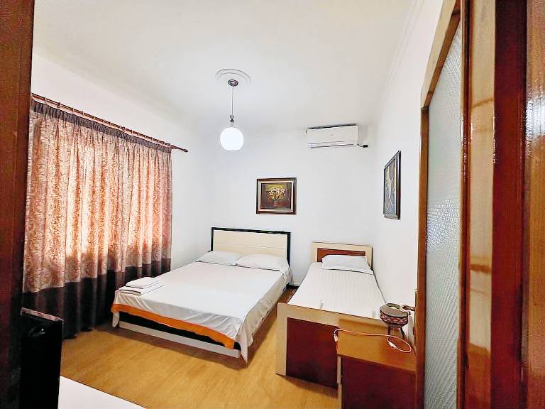 Hostel Laprakë