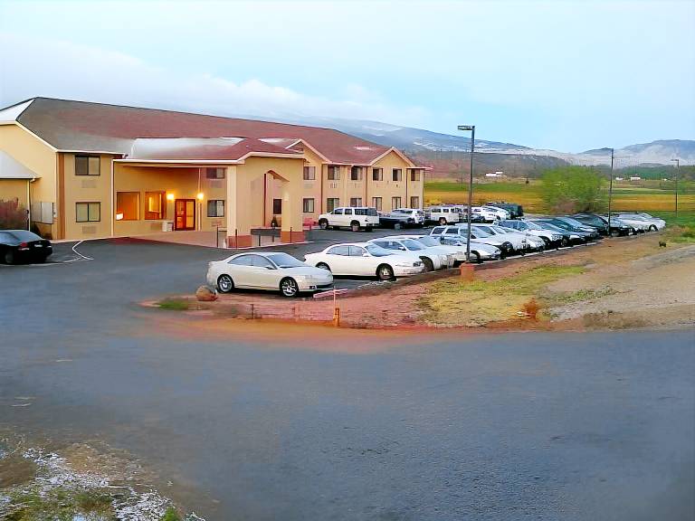 Red Sands Hotel in Torrey, UT