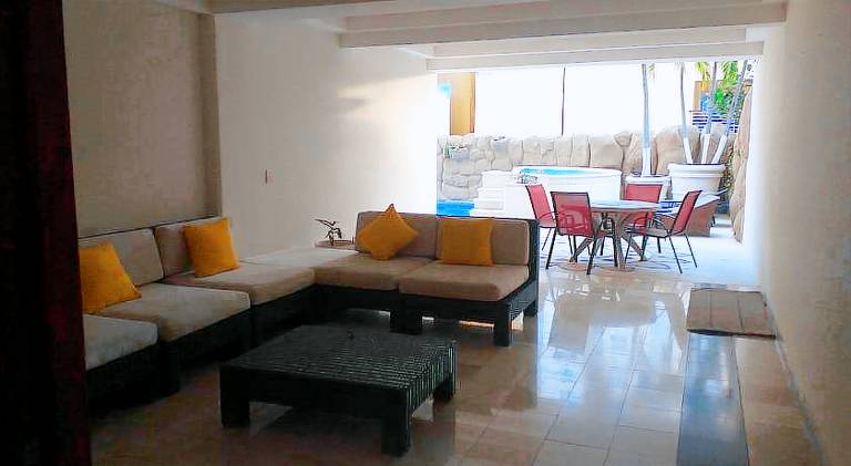 Charming rental apartment with pool | Close to the beach | Pets allowed — photo 4