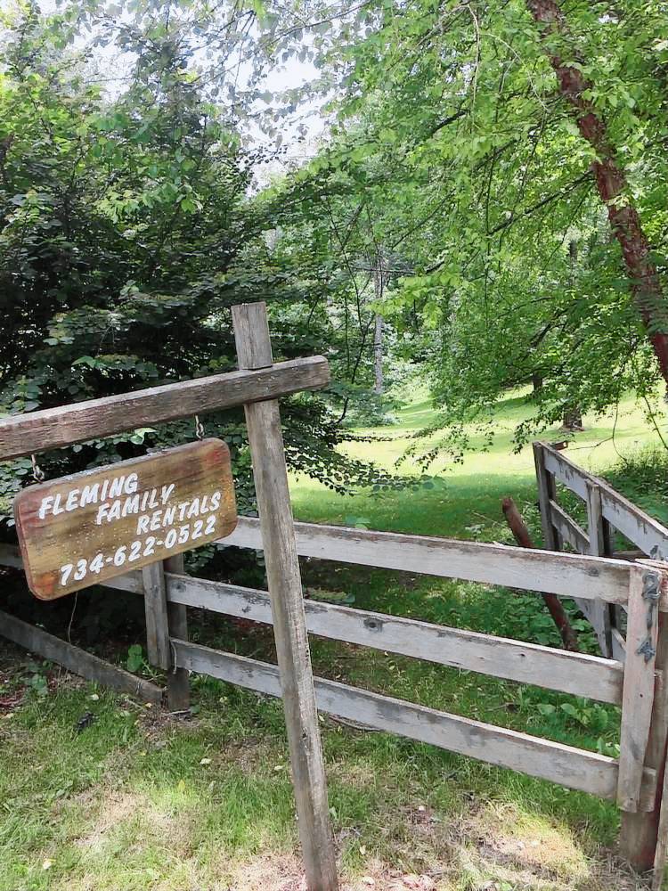 House  Deersville